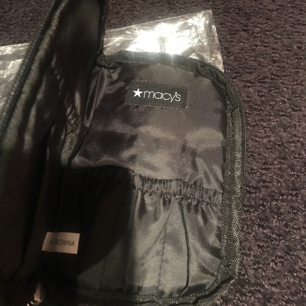Macy’s Accessory TECH Pouch - Picture 5 of 7